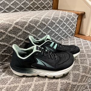 Altra Provision 6